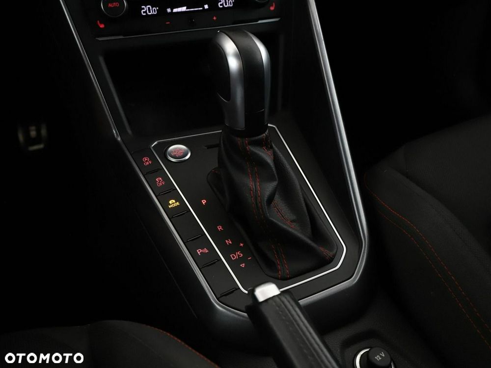 Volkswagen Polo 2.0 TSI DSG GTI - 30
