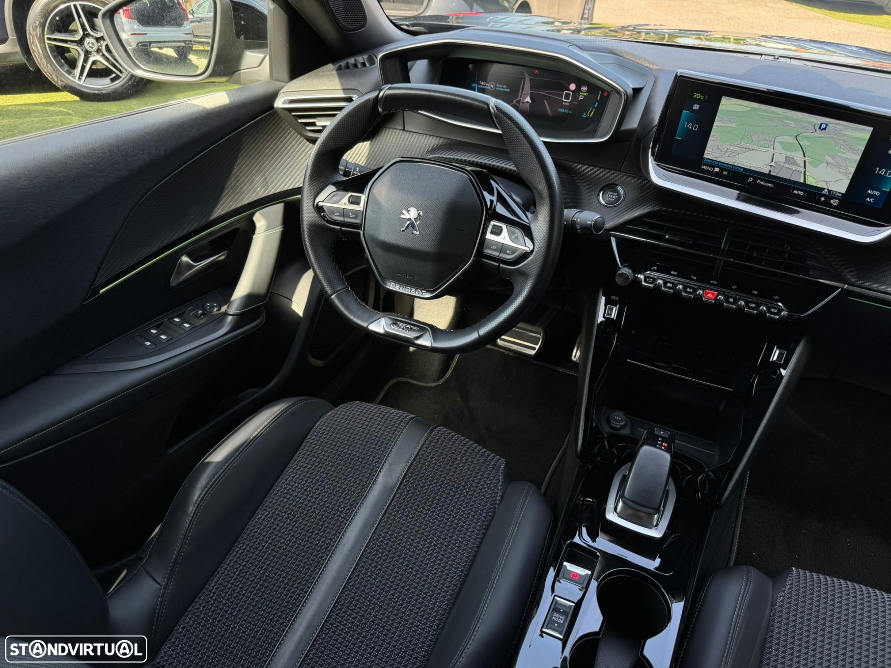Peugeot e-2008 50 kWh GT - 21
