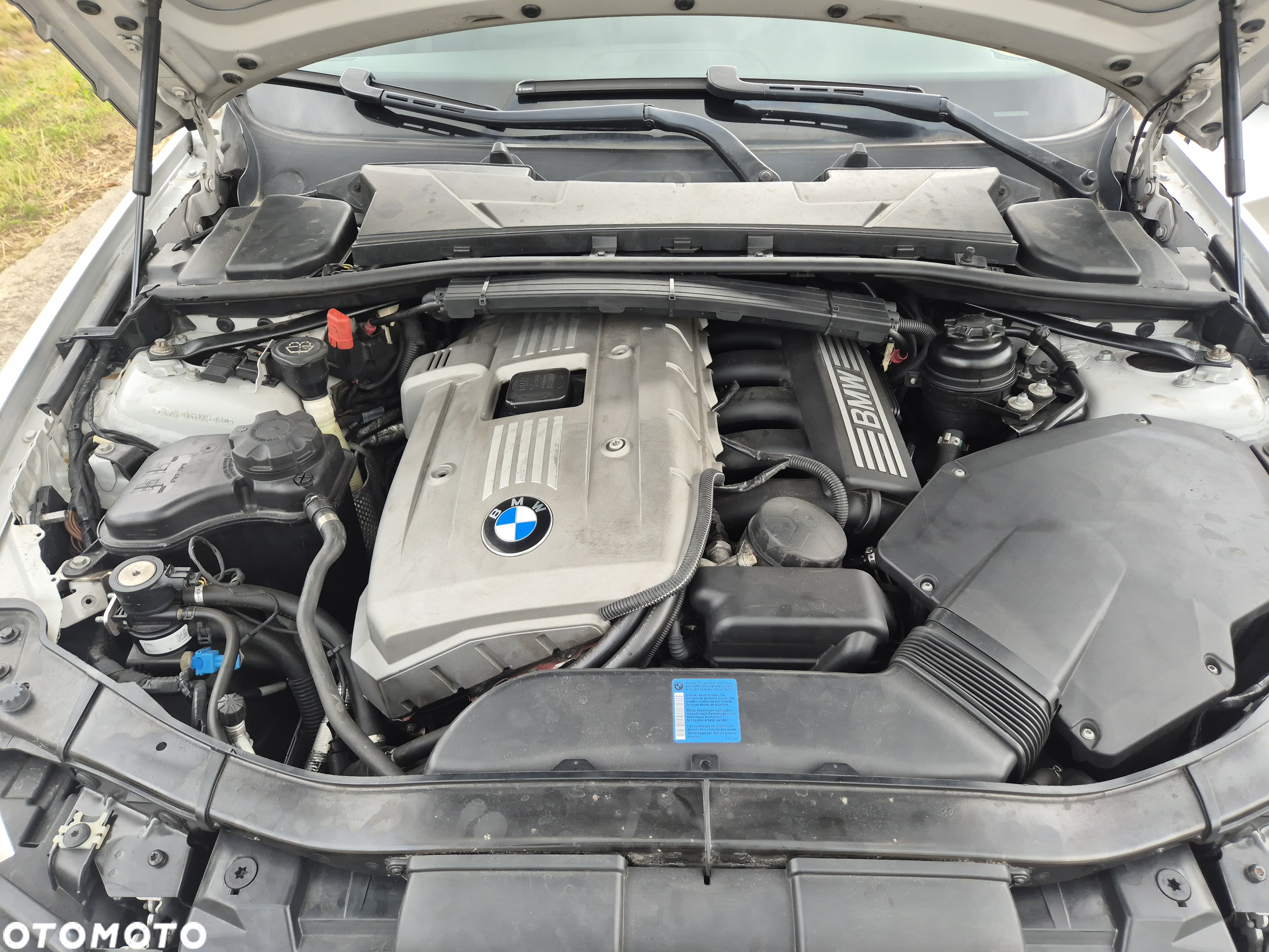 BMW Seria 3 325i Touring - 19