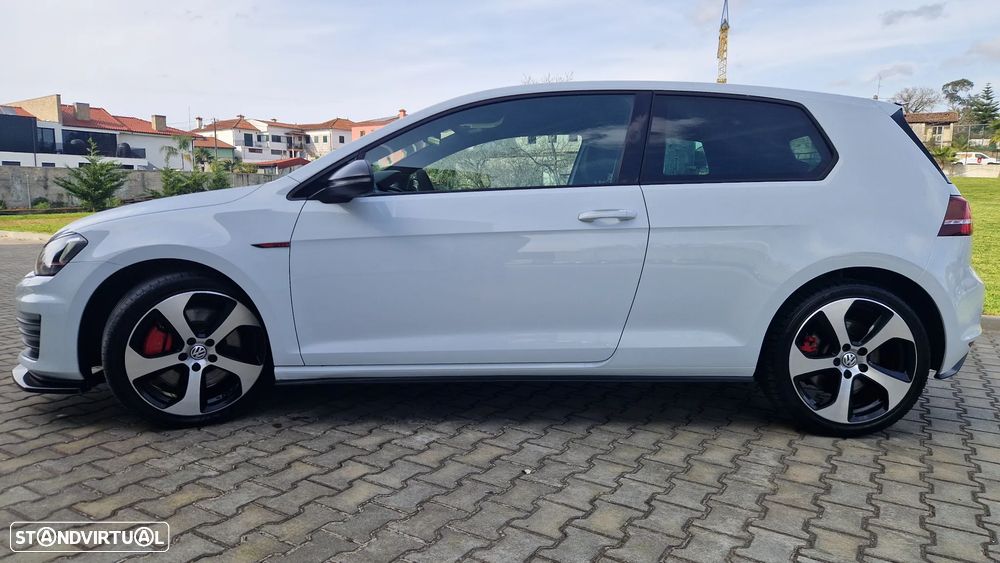 VW Golf GTI Performance BlueMotion DSG - 15