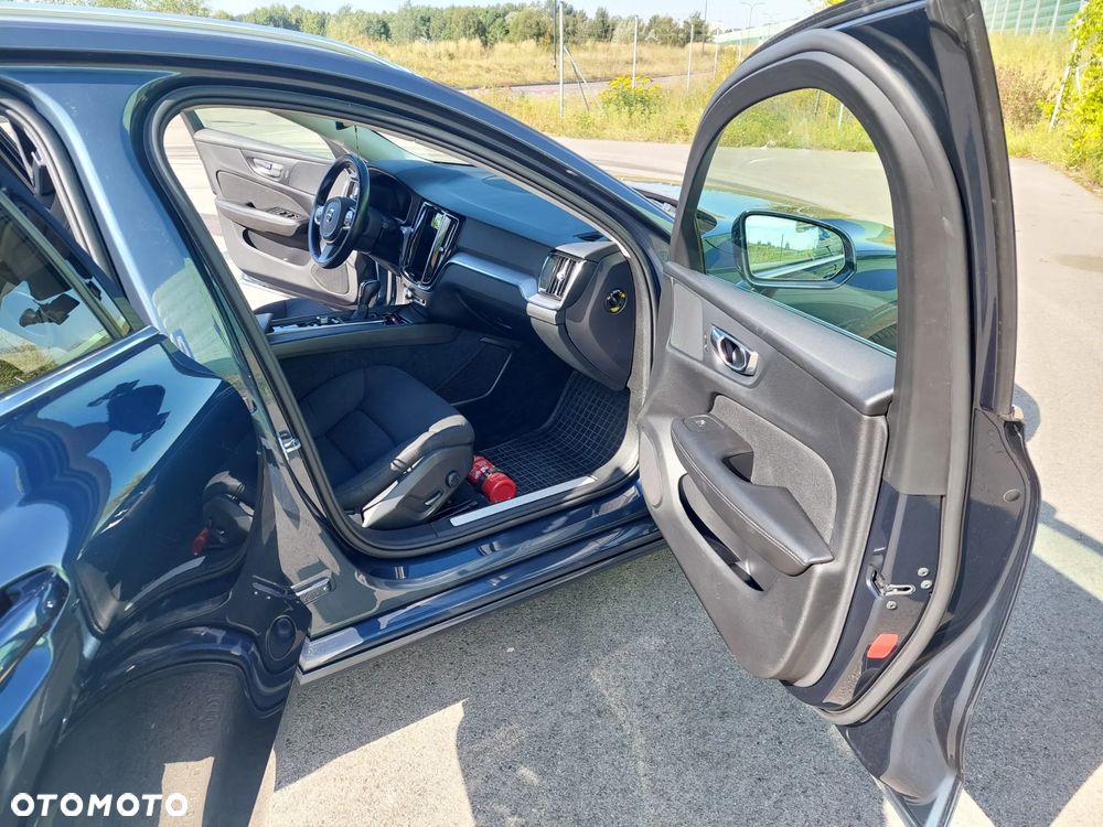 Volvo V60 D4 Momentum Pro - 12