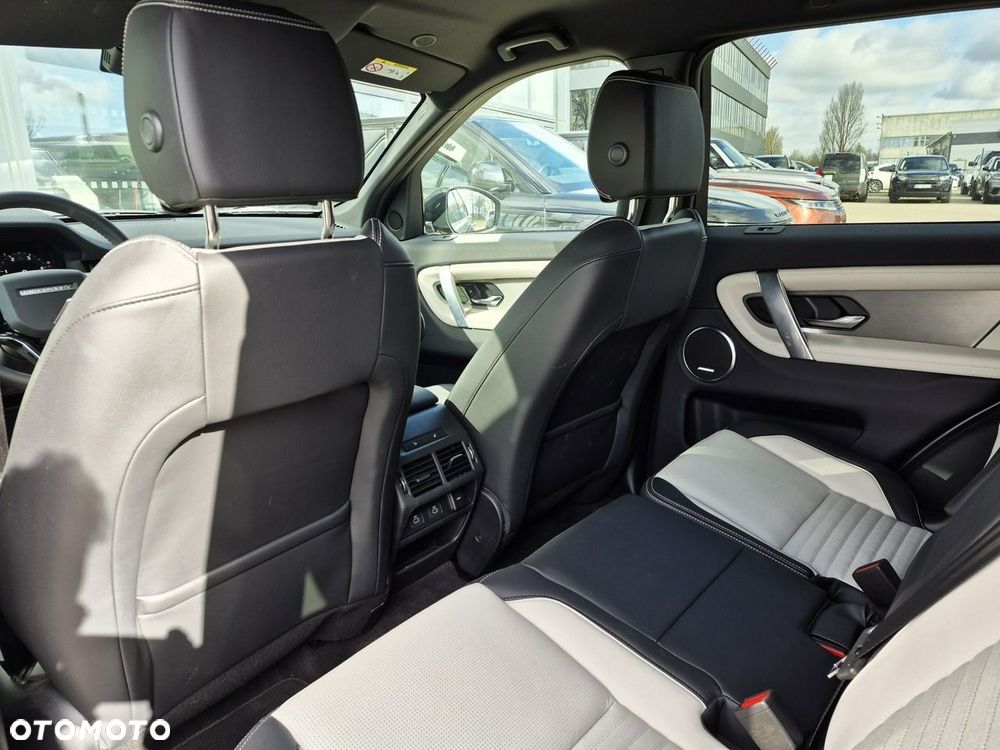 Land Rover Discovery Sport - 21