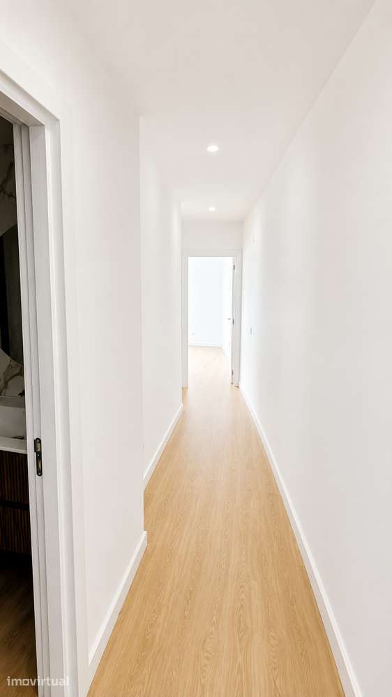 Moradia T2 Totalmente Remodelada | A Estrear | Vale da Pinta - Grande imagem: 3/15