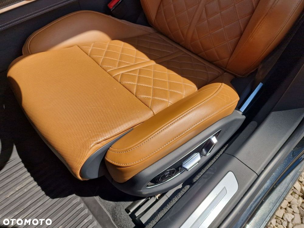 Audi S8 TFSI mHEV Quattro Tiptr - 16