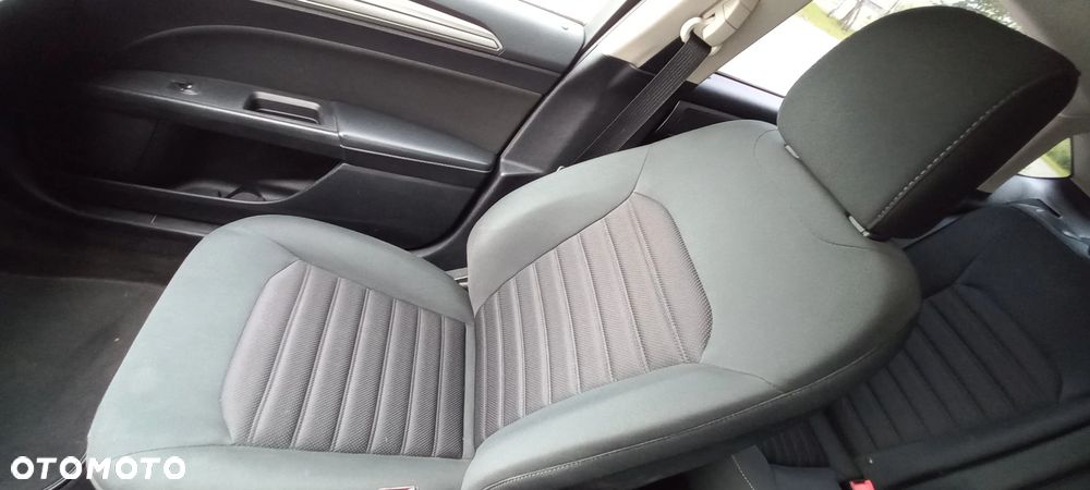 Ford Mondeo - 16