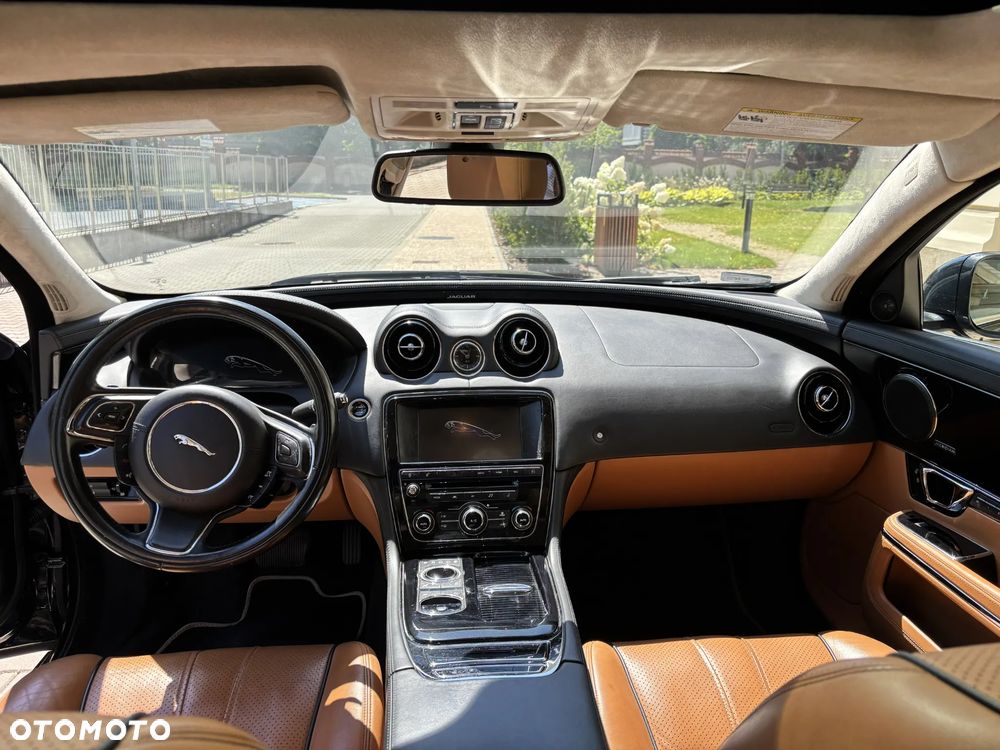 Jaguar XJ 3.0 T AWD Premium Luxury - 7