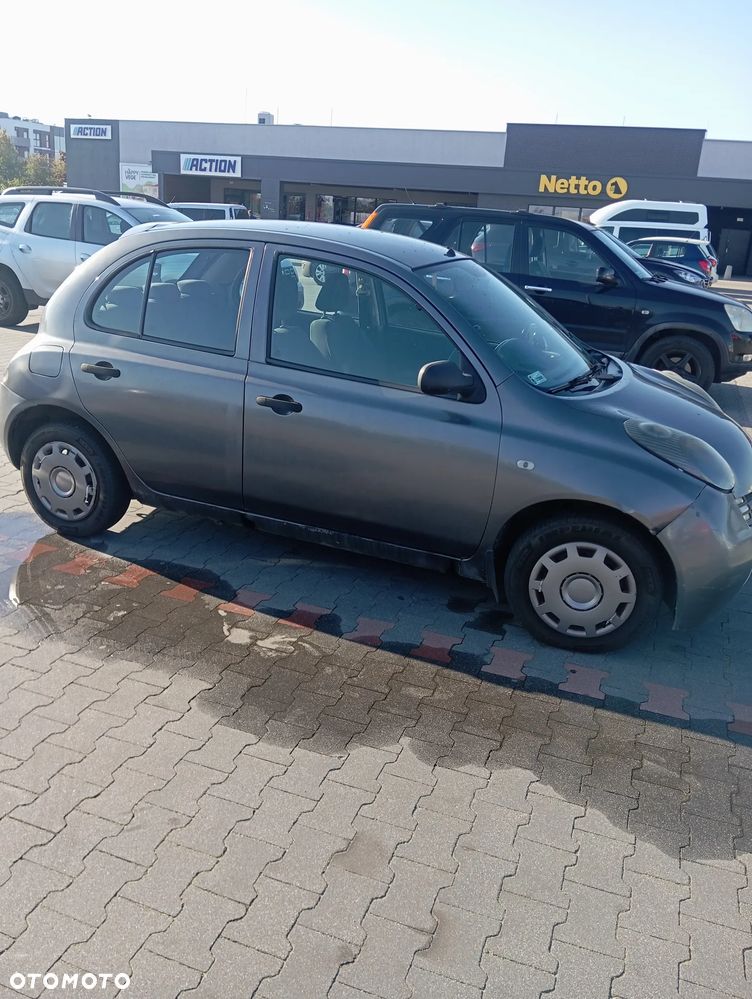 Nissan Micra - 1