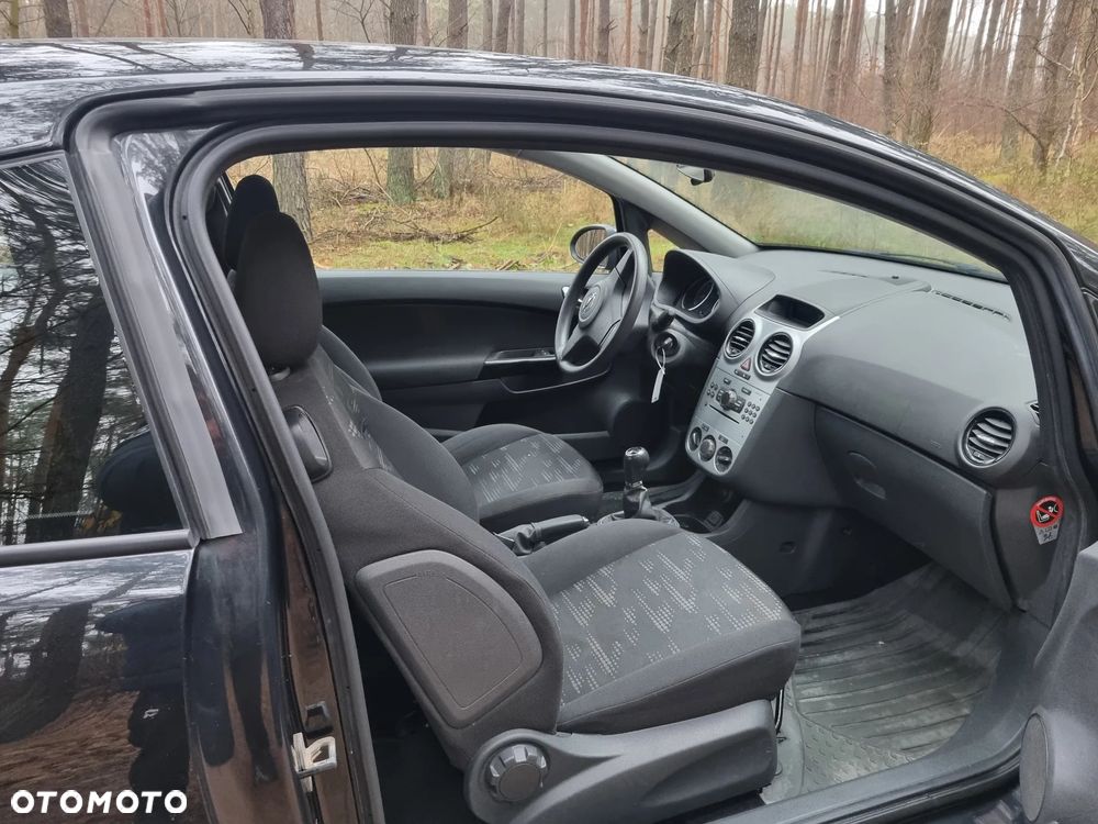 Opel Corsa - 32