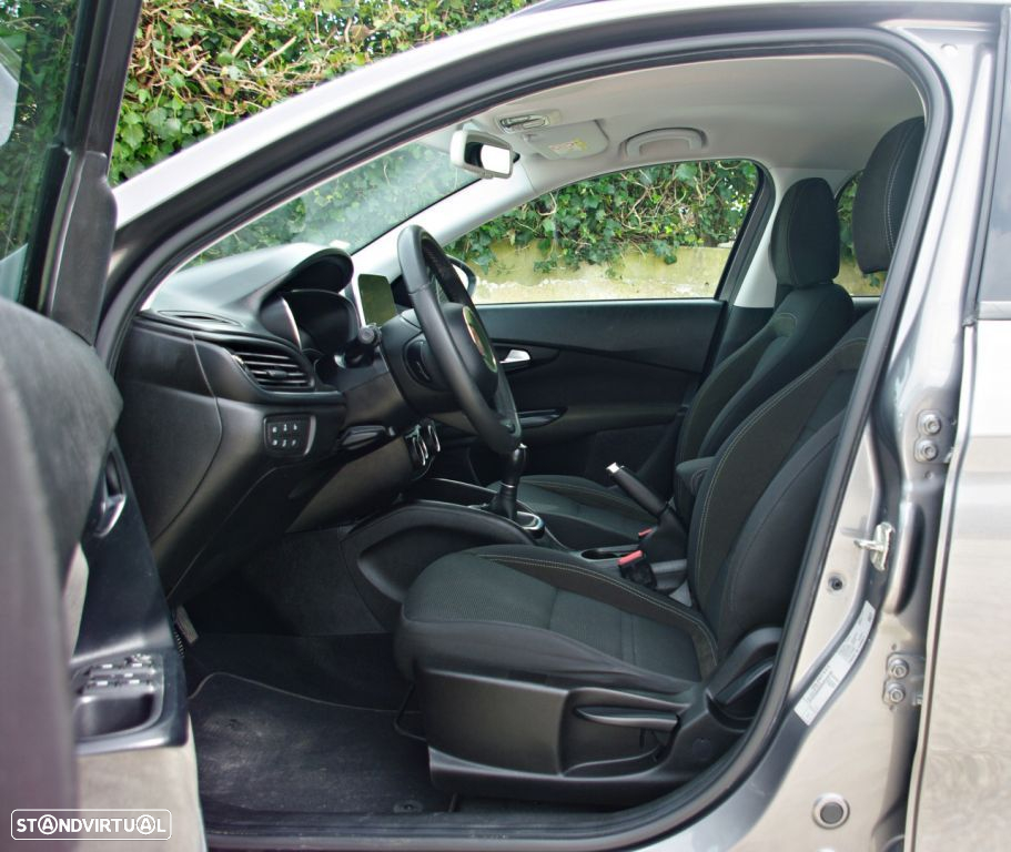 Fiat Tipo Station Wagon 1.3 M-Jet Lounge - 18