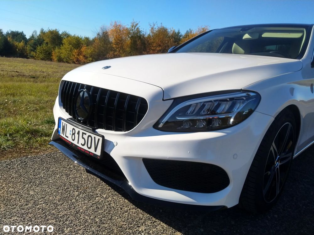 Mercedes-Benz Klasa C 300 4Matic 9G-TRONIC AMG Line - 2