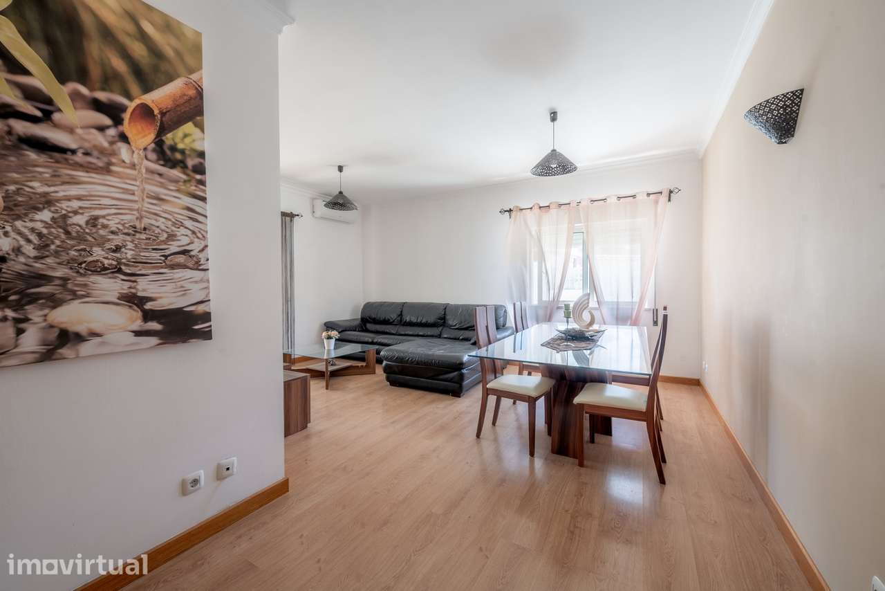 Apartamento de 2 Quartos em Lagos — Conforto, Localização e Potencial - Grande imagem: 5/29