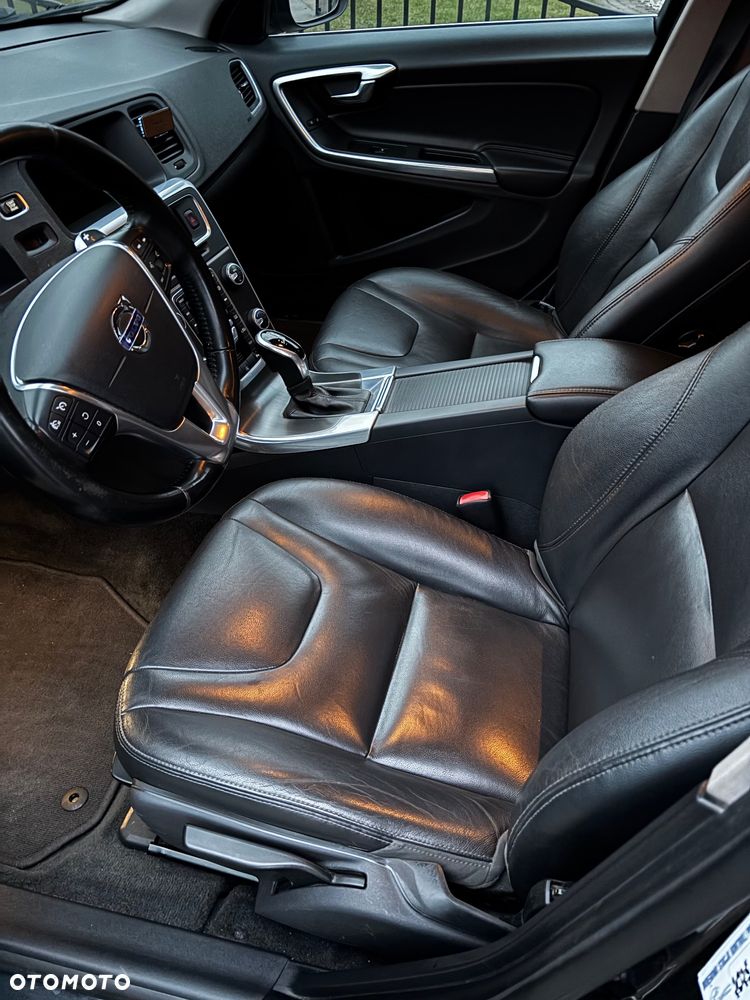 Volvo V60 D4 Drive-E Momentum - 5