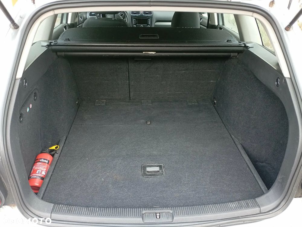 Volkswagen Golf - 23