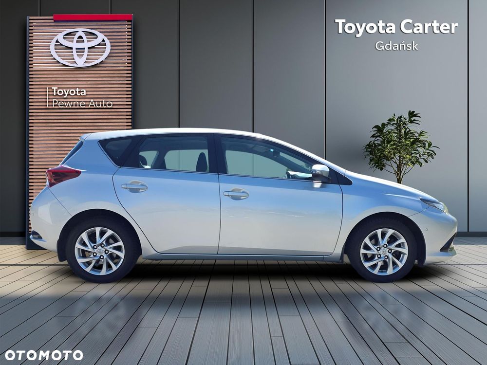Toyota Auris - 7