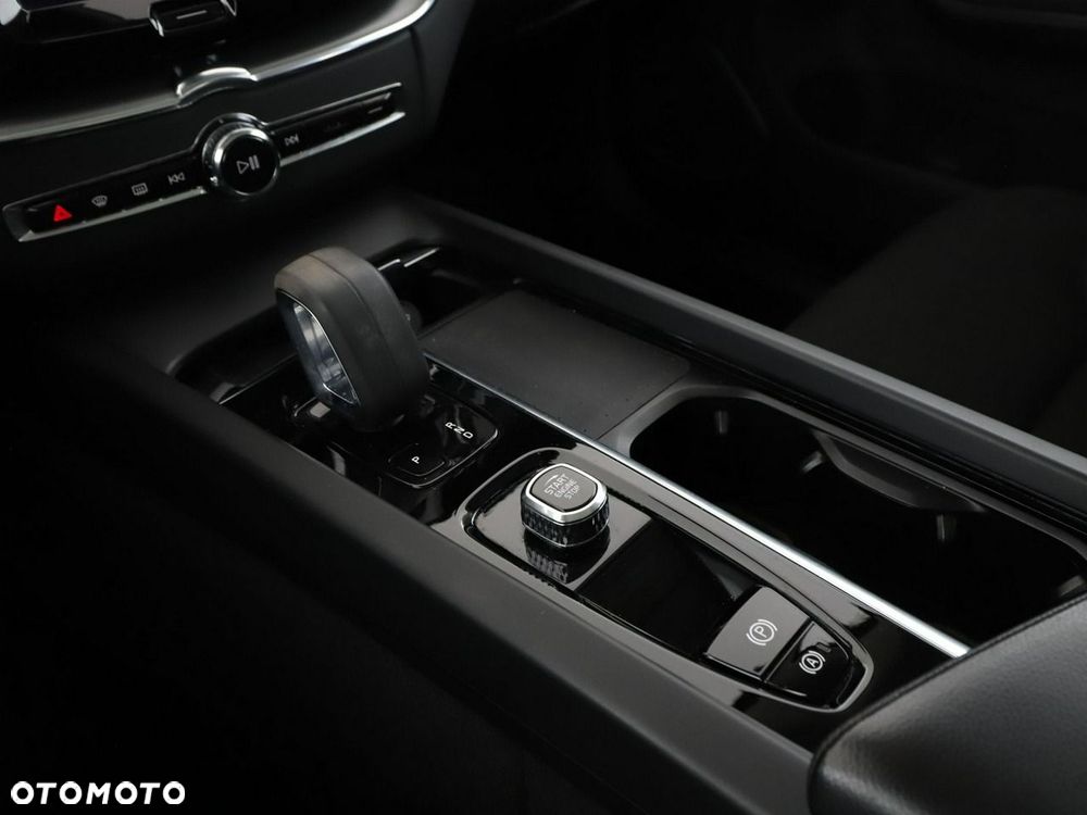 Volvo XC 60 T6 AWD Recharge Core - 30