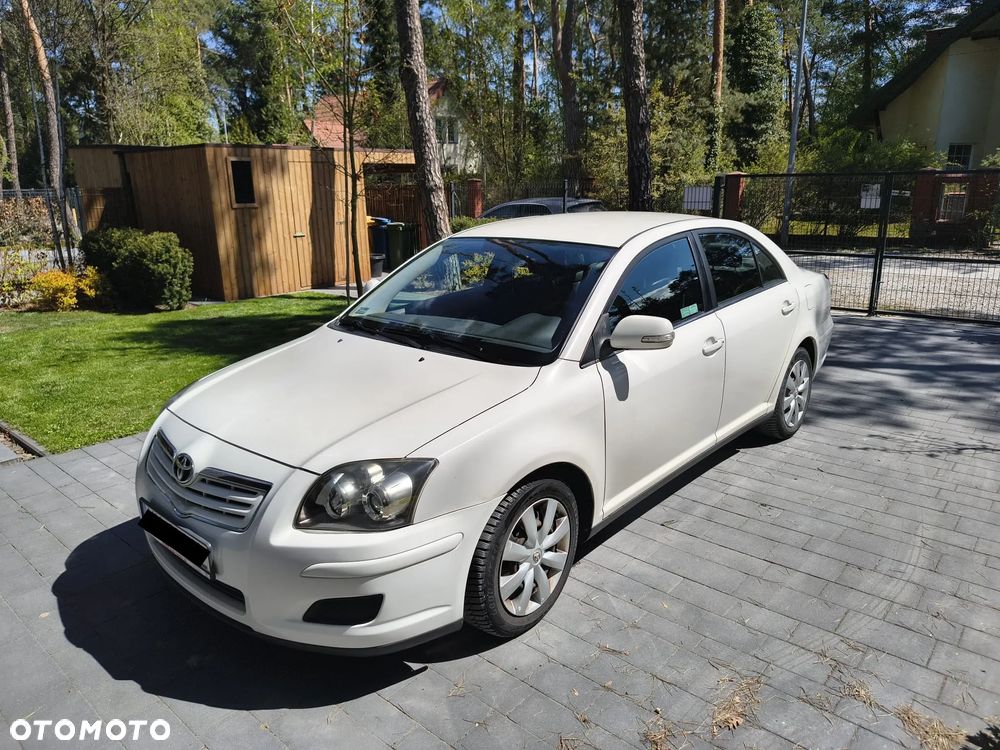 Toyota Avensis 2.0 D-4D - 1
