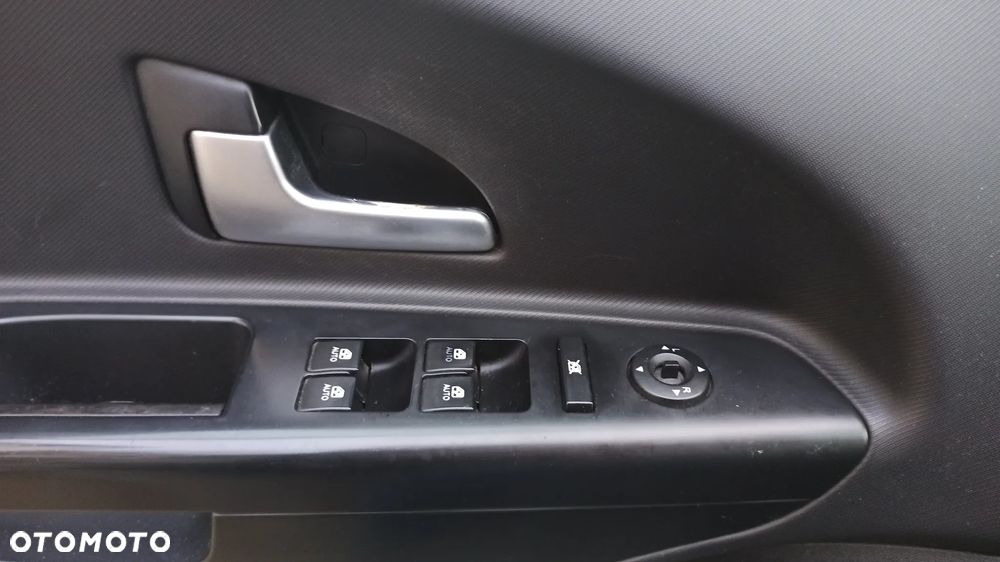 Kia Ceed - 5