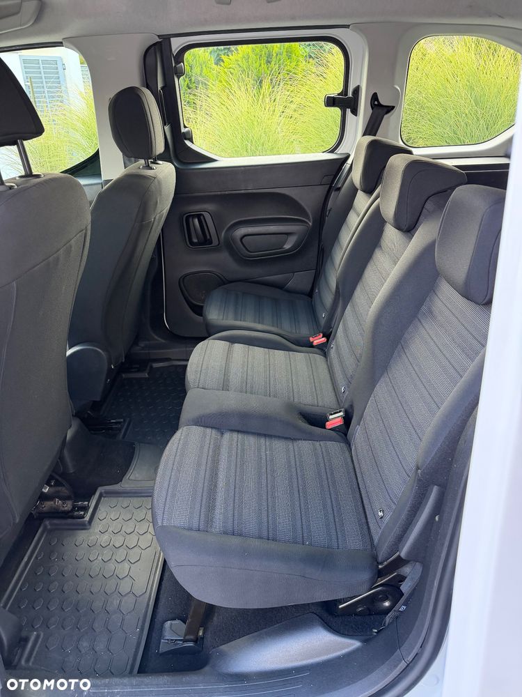 Opel Combo 1.5 CDTI Essentia S&S - 15