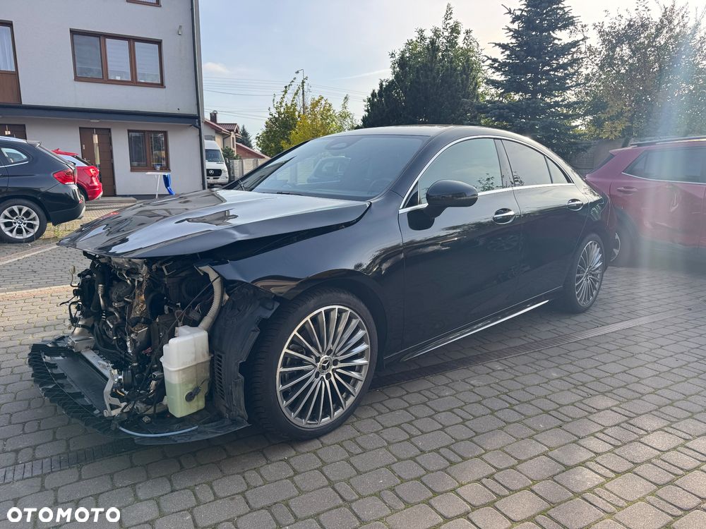 Mercedes-Benz CLA 220 AMG Line 7G-DCT - 2