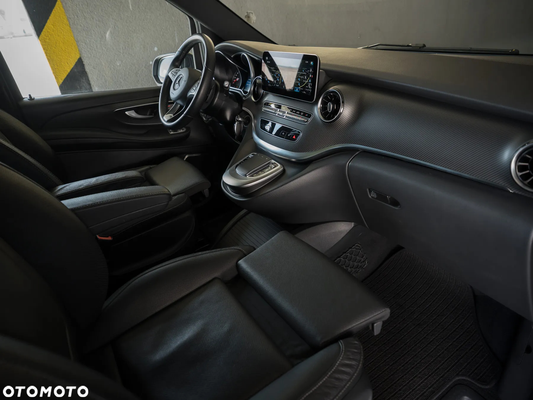 Mercedes-Benz Klasa V 300 d 4-Matic Exclusive 9G-Tronic (d³ugi) - 29