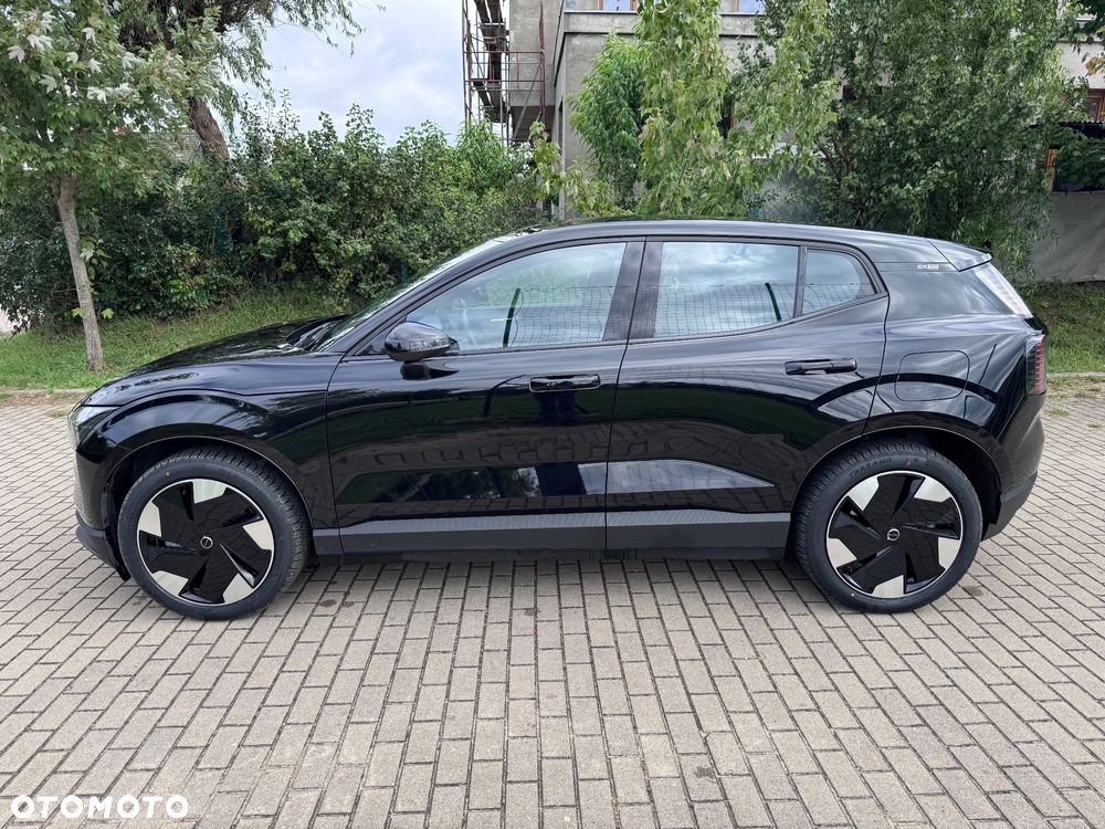 Volvo EX30 Single Motor Extended Range RWD Black Edition Plus - 12