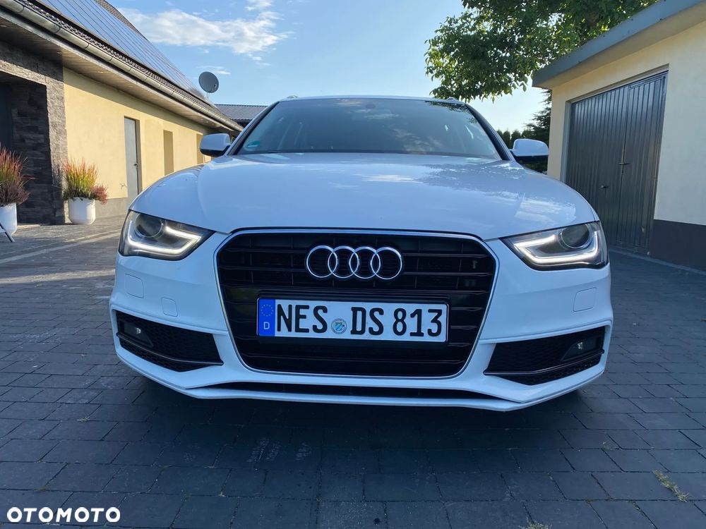 Audi A4 Avant 2.0 TDI DPF clean diesel S line Sportpaket - 1
