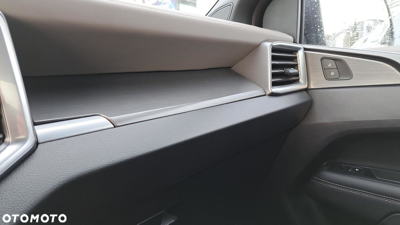 Volkswagen Amarok - 17