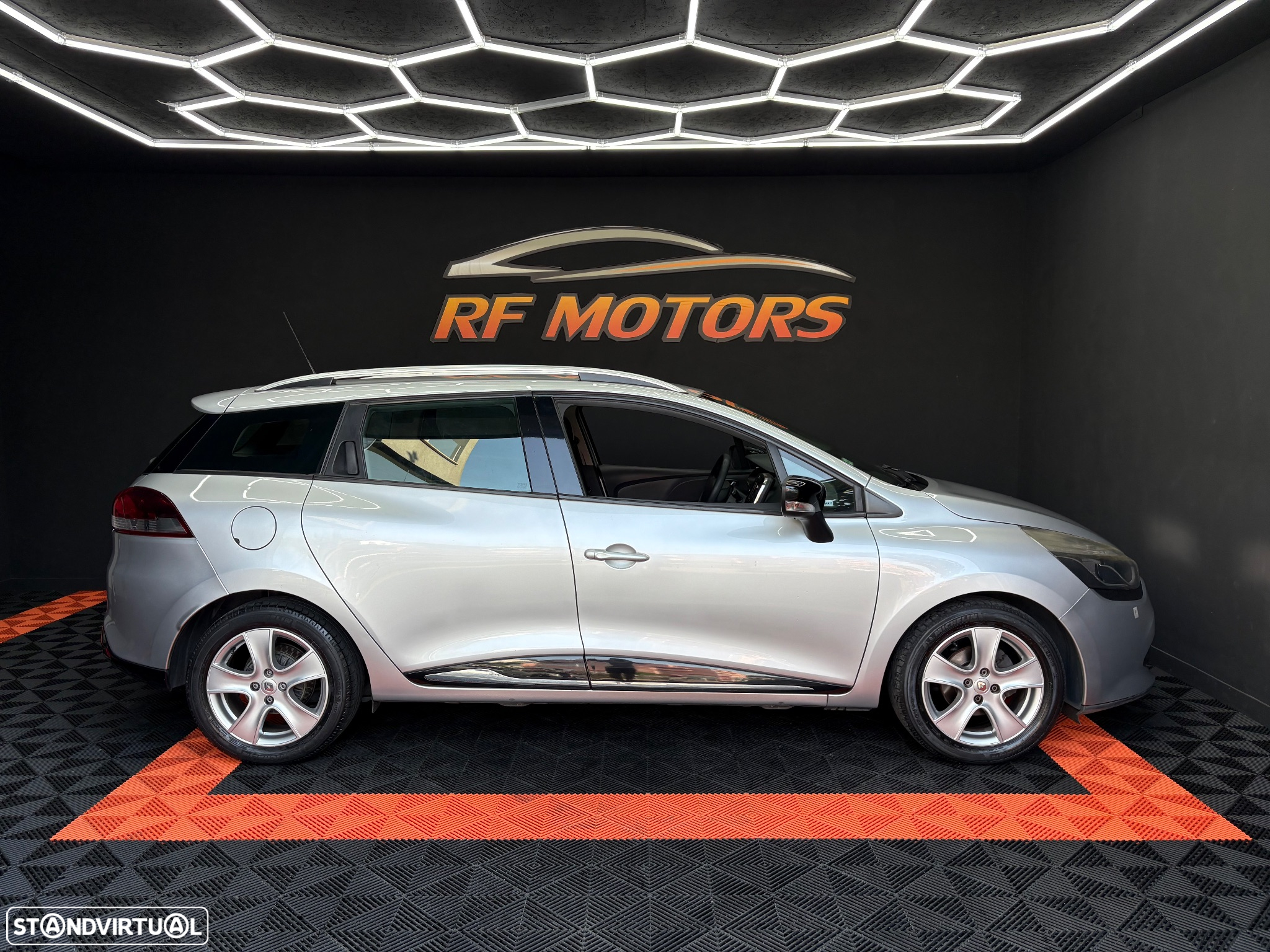 Renault Clio Sport Tourer 0.9 TCE Limited - 4