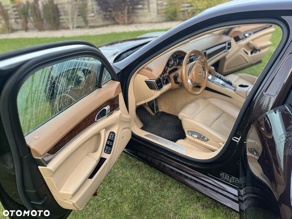Porsche Panamera Turbo - 2
