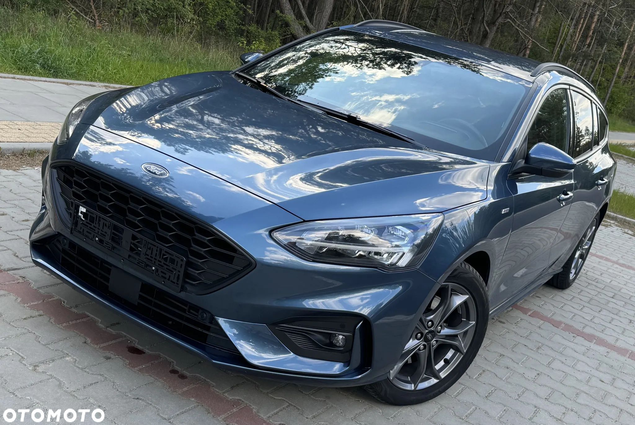 Ford Focus 1.0 EcoBoost Hybrid ST-LINE - 1