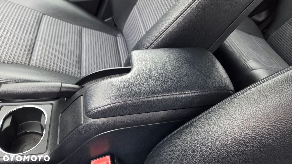 Mercedes-Benz Klasa A 160 Autotronic - 18