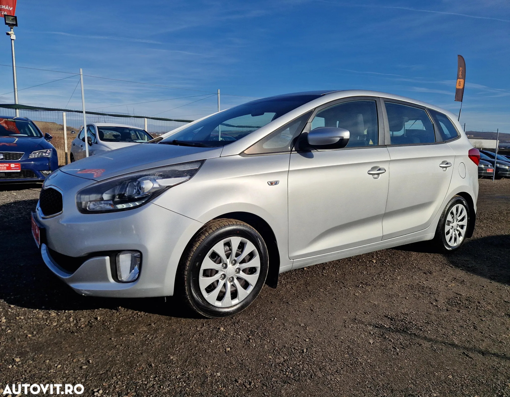 Kia Carens 1.7 CRDi 115 Dream-Team Edition - 3