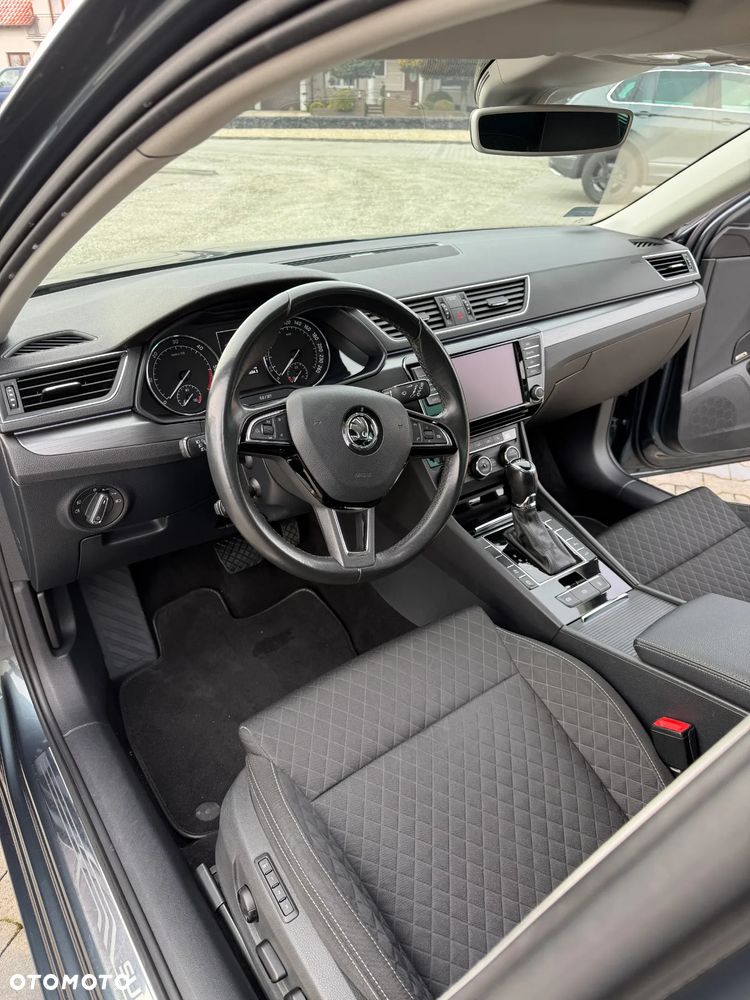 Skoda Superb 2.0 TDI Style DSG - 9