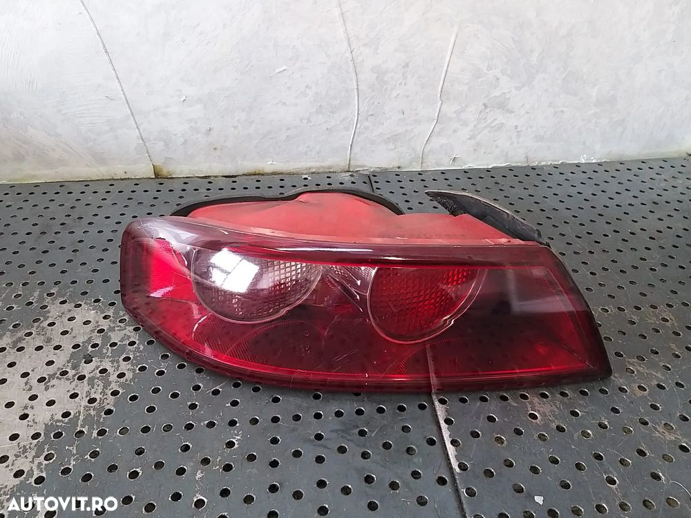 Stop tripla lampa stanga aripa alfa romeo 159 939 50504821 - 1