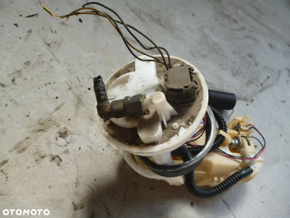 honda civic VII 1.4 pompa paliwa - 2