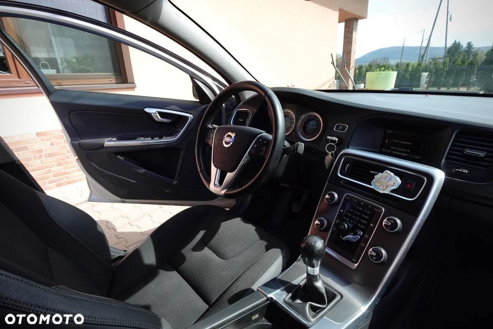 Volvo S60 D5 Momentum - 10