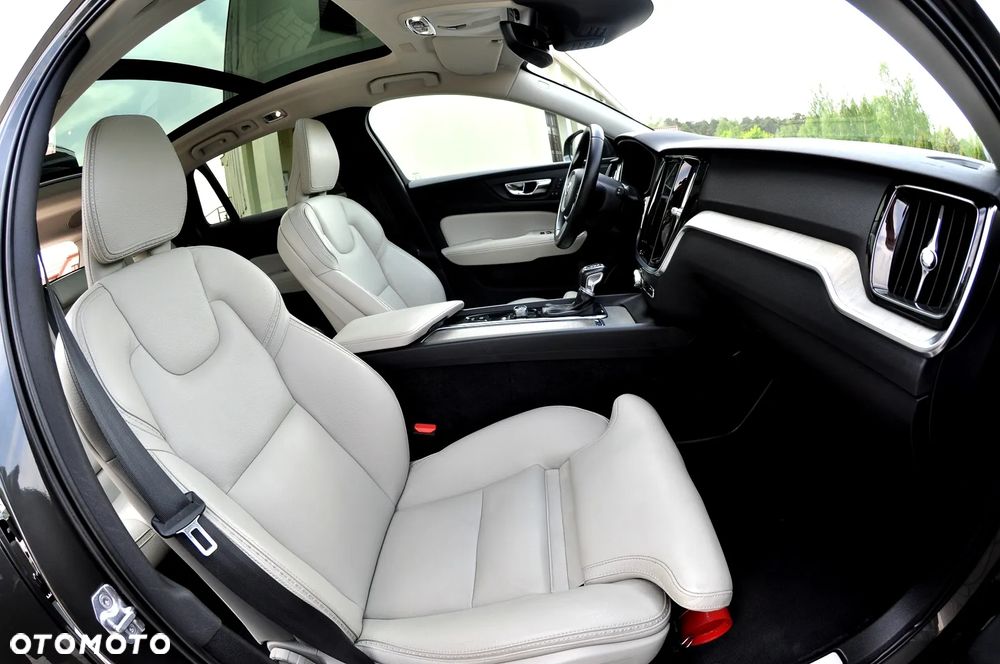 Volvo V60 Cross Country D4 Geartronic Pro - 22
