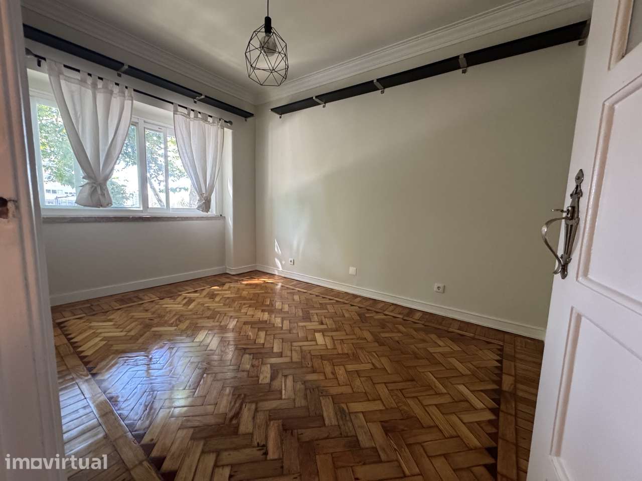 Apartamento T2 em São Domingos de Benfica - Grande imagem: 2/13