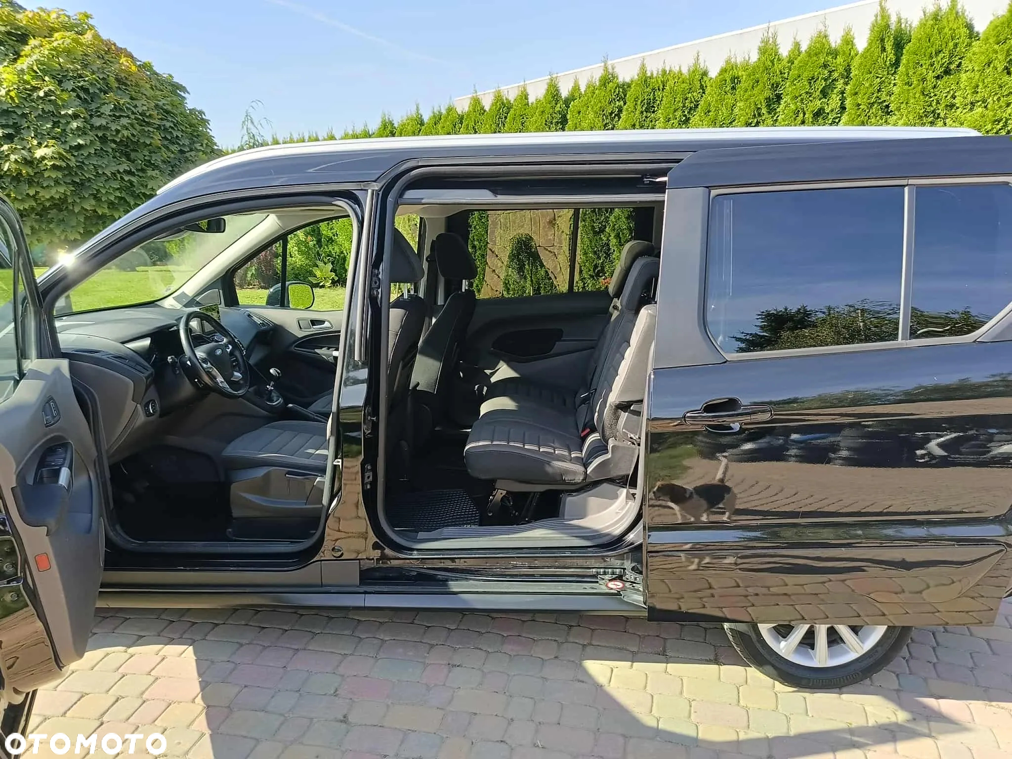 Ford Tourneo Connect Grand - 12