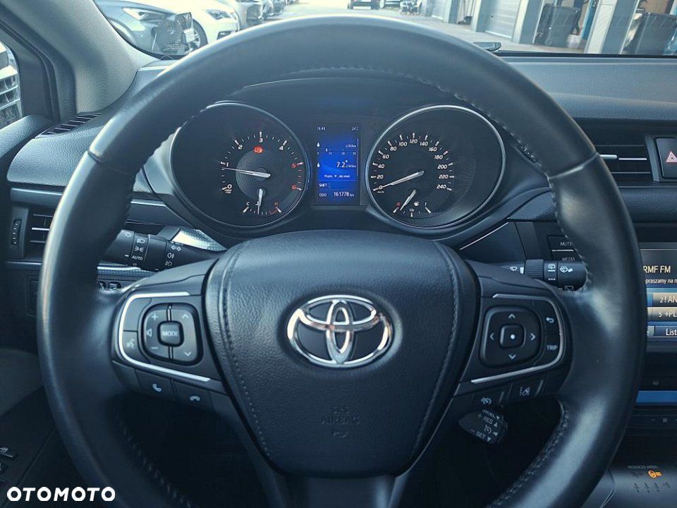 Toyota Avensis - 15