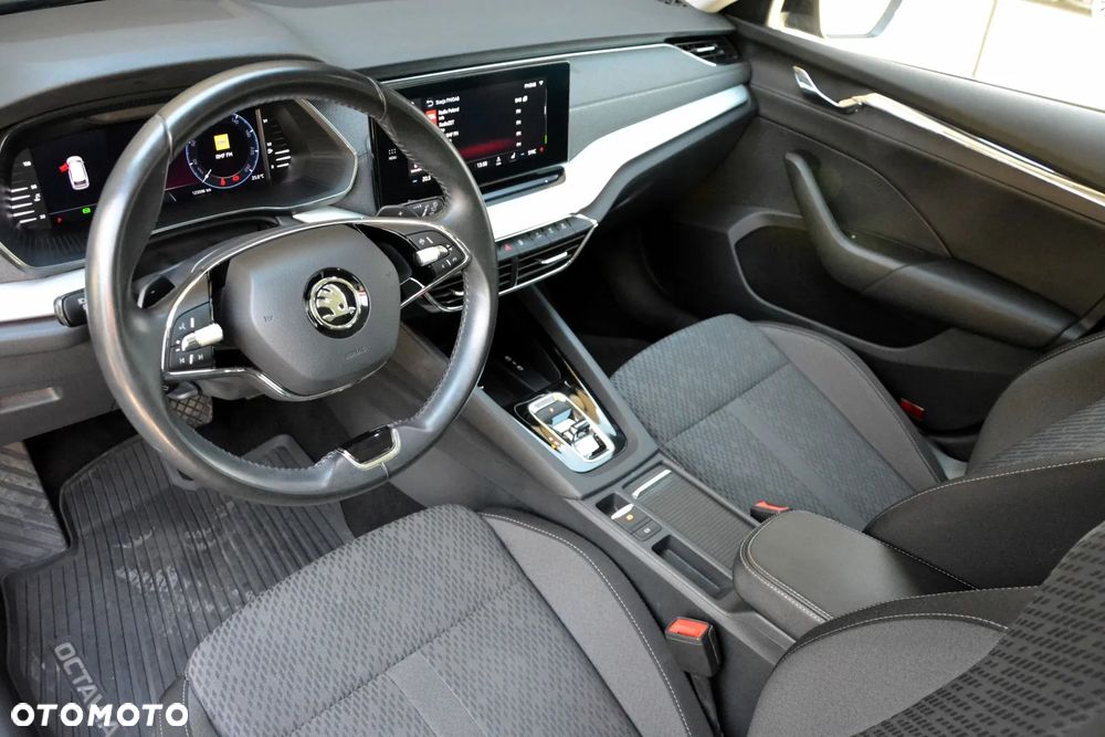 Skoda Octavia 2.0 TDI SCR Style DSG - 10