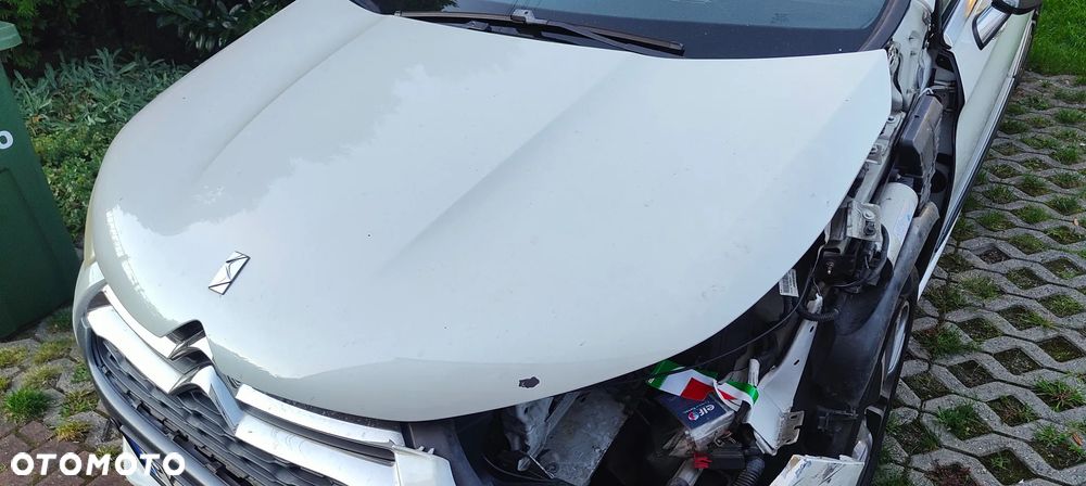 Citroën DS4 e-HDi 110 EGS6 SoChic - 14