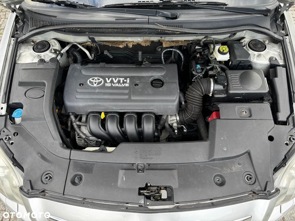 Toyota Avensis 1.8 VVT-i Executive - 38