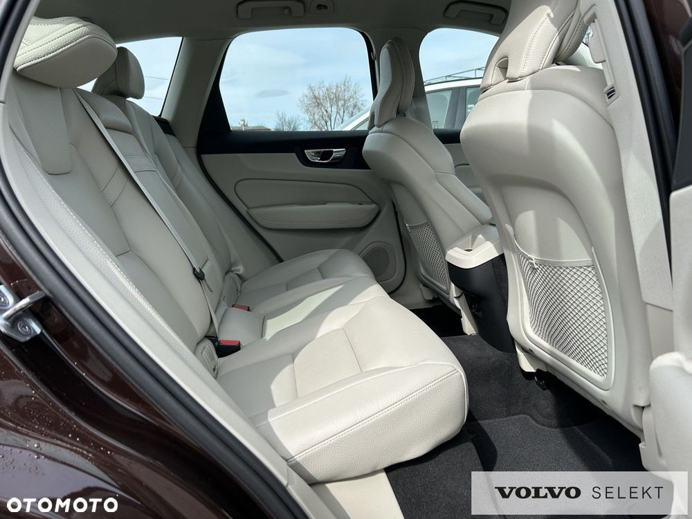 Volvo XC 60 - 24