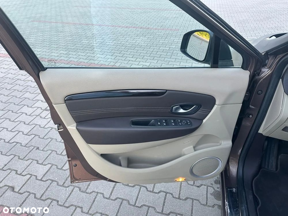 Renault Grand Scenic Gr 2.0 dCi Privilege - 26