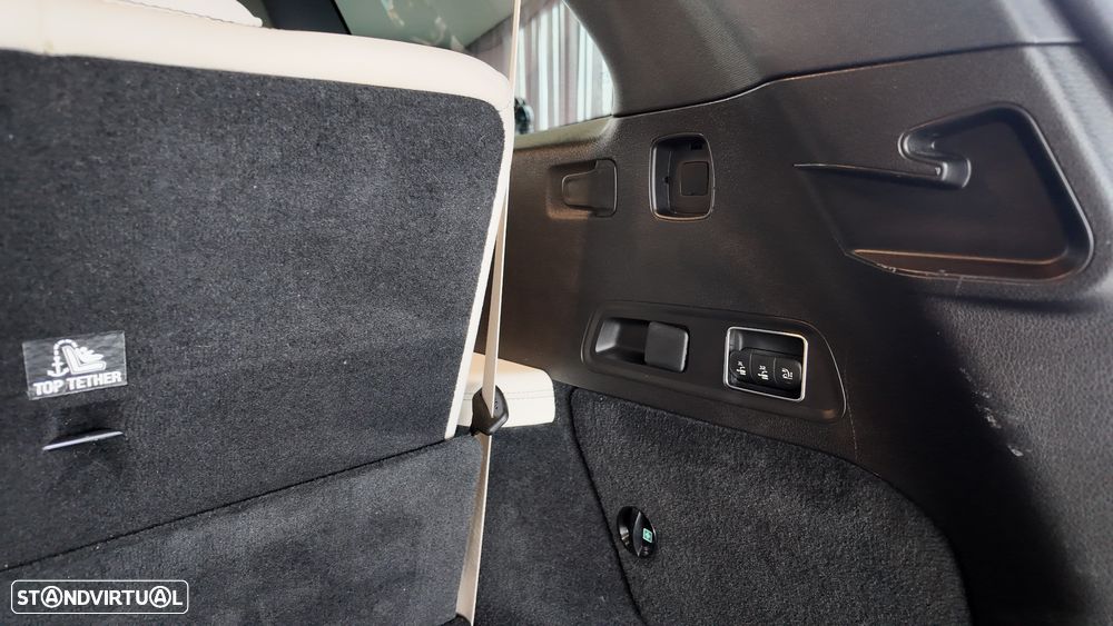 Mercedes-Benz GLS 400 d 4Matic - 33