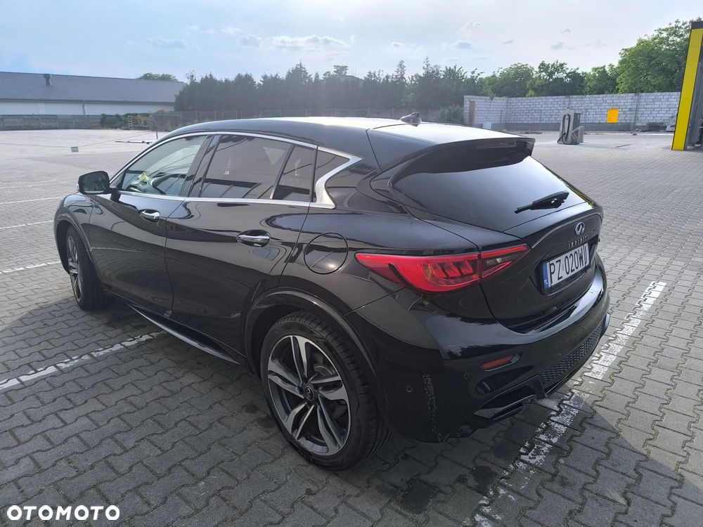 Infiniti Q30 1.5d Sport City Black - 5