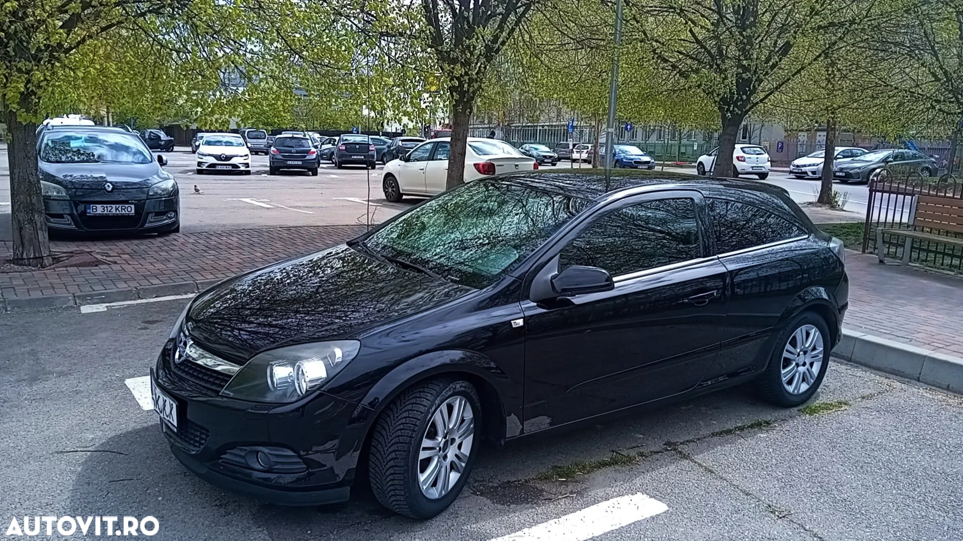 Opel Astra GTC 1.4i Cosmo - 2