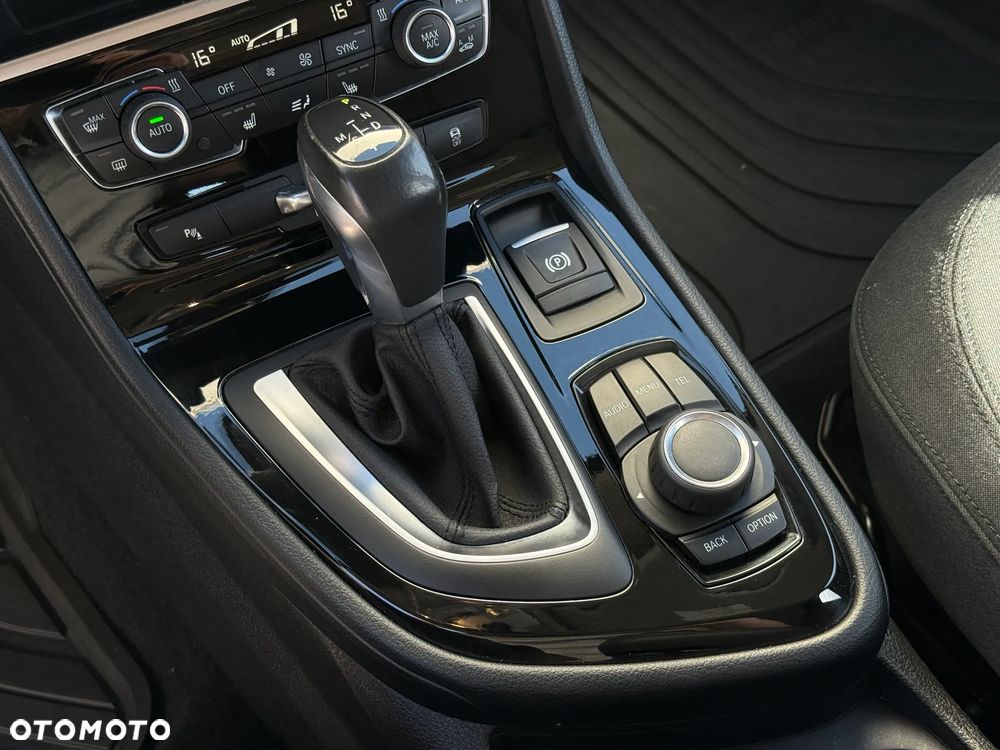 BMW Seria 2 216d Luxury Line - 29