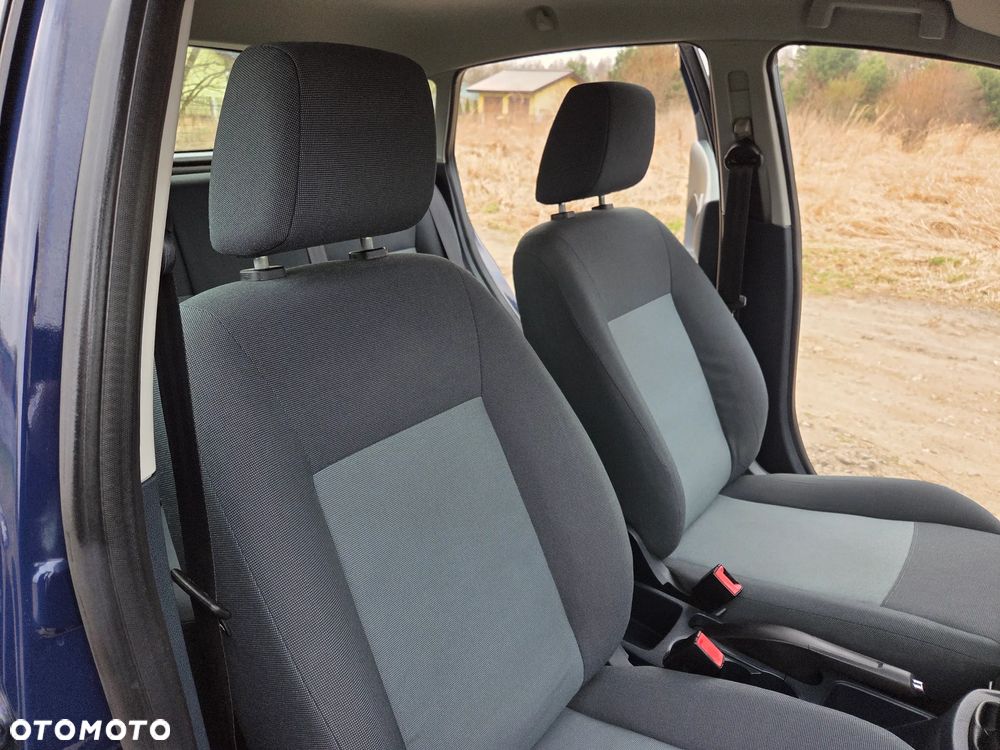Ford Fiesta 1.25 Ambiente EU5 - 17